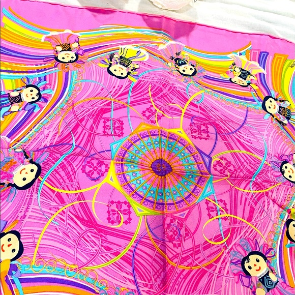 NWT PINEDA COVALIN SILK OTOMI DOLL  SCARF 20x20 - Picture 2 of 6